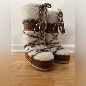 Moon Boots - suede and shearling